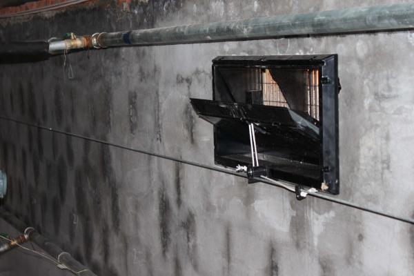 側牆（qiáng）進風係統