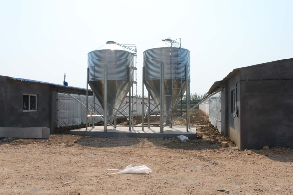 鋼板倉（cāng）